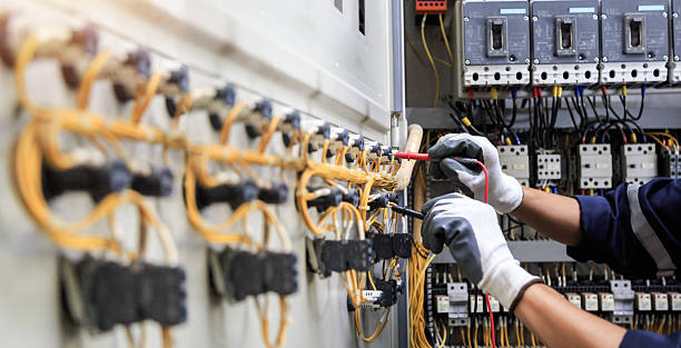 Professional Electrician technician working in La Center, WA